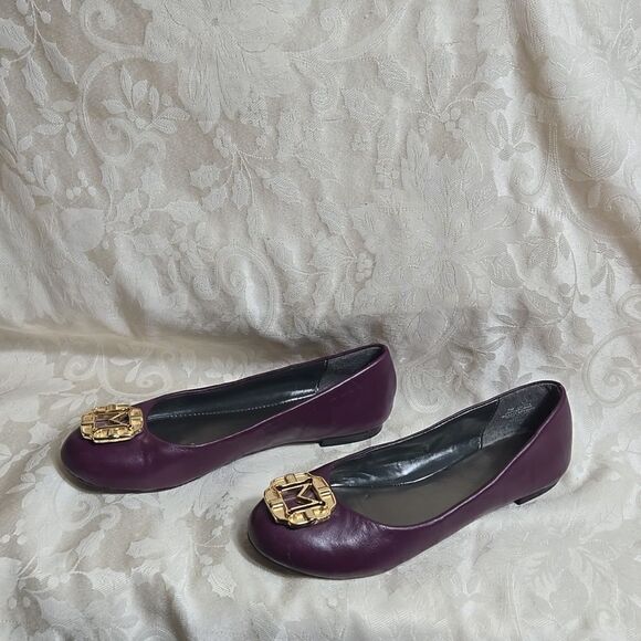Monet Burgundy Purple Leather M Buckle Flats - Picture 3 of 8